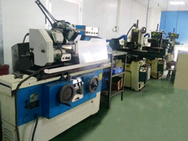 內(nèi)外圓磨車間一角