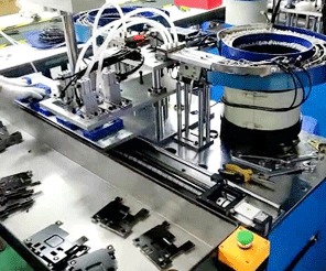 鋁合金散熱器彈簧釘半自動裝配機